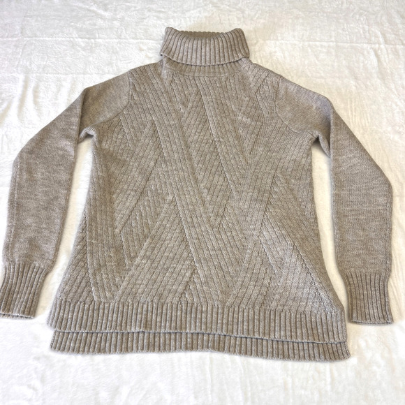 Vince Sweater Womens Medium Beige Merino Wool Cable Knit Turtleneck Pullover - Picture 1 of 8